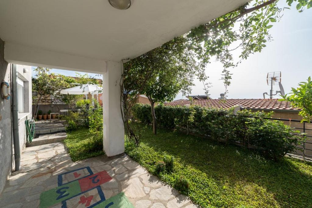 Jasmine Luxury Apartment Paleo Tsifliki Exterior photo